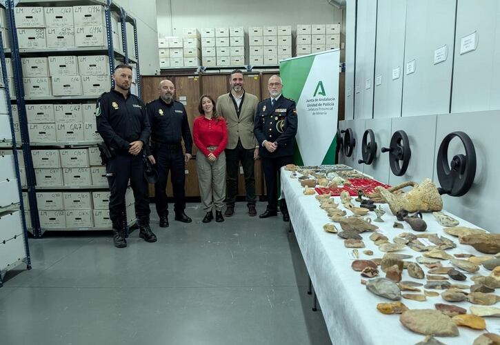 La Unidad de Policía Nacional Adscrita a Andalucía interviene más de 800 piezas arqueológicas en la provincia de Almería.