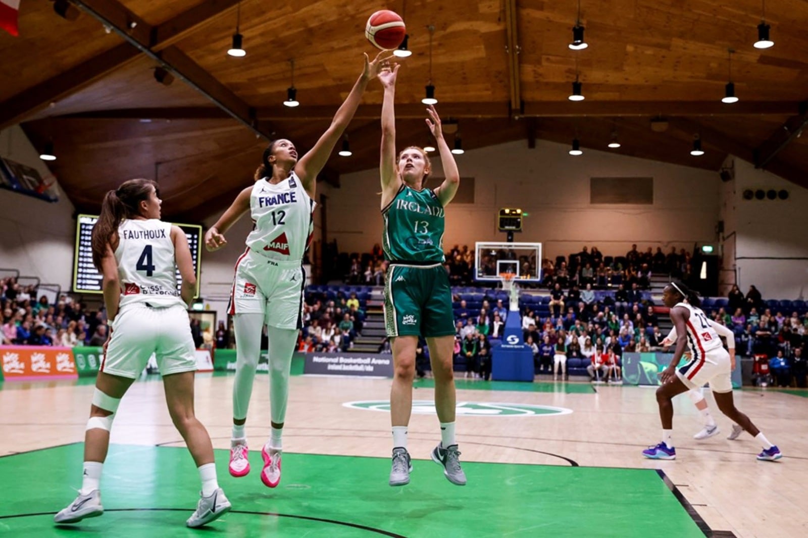 Claire Melia, en un partido con la selección de Irlanda (foto: Baxi Ferrol)