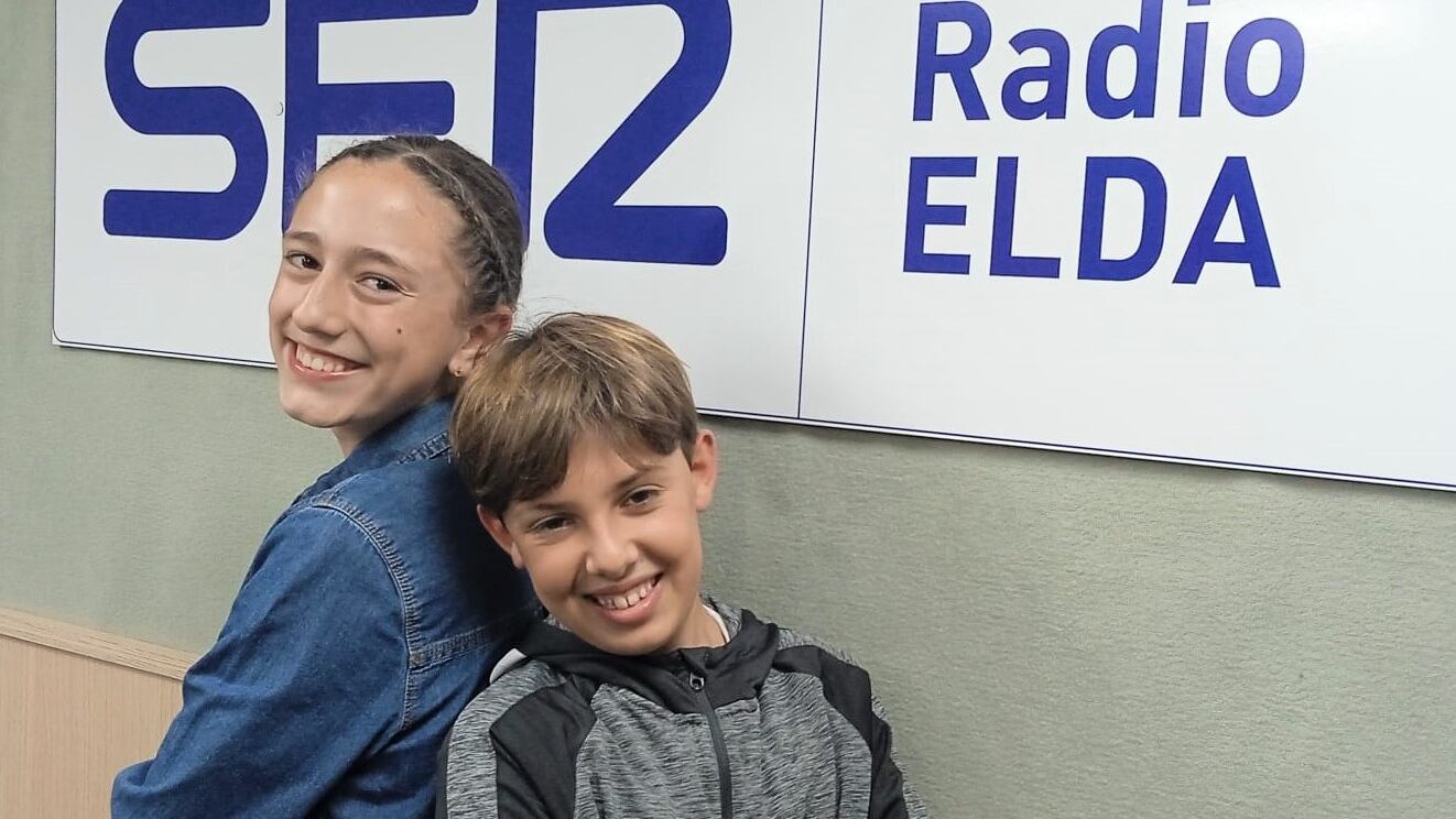 Martina y Alejandro, abanderada y capitán infantil Huestes del Cadí.