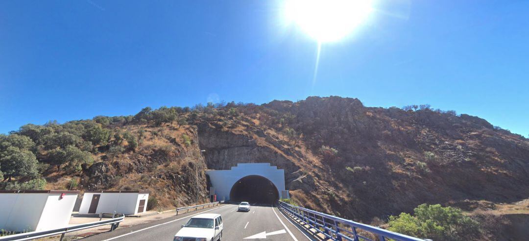 Túnel de la A-4 en el que se ha producido el accidente.