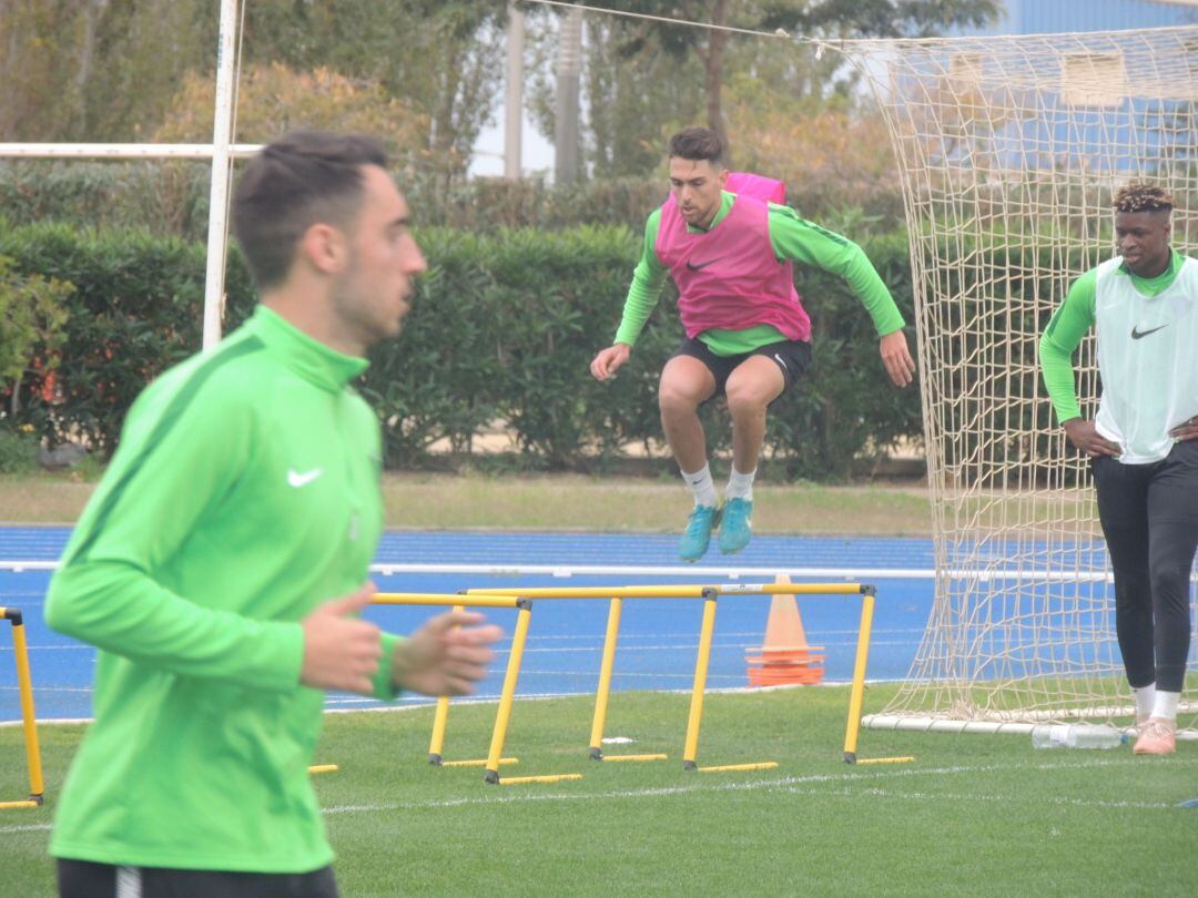 Juan Ibiza en acción en el campo Anexo.