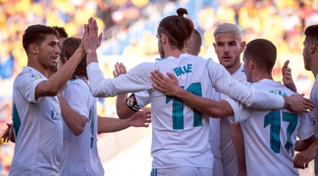 Los jugadores del Real Madrid celebran un gol de Gareth Bale en Gran Canaria