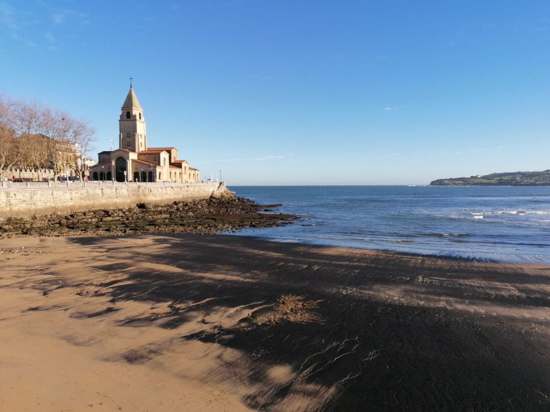 Carbón en el arenal de San Lorenzo