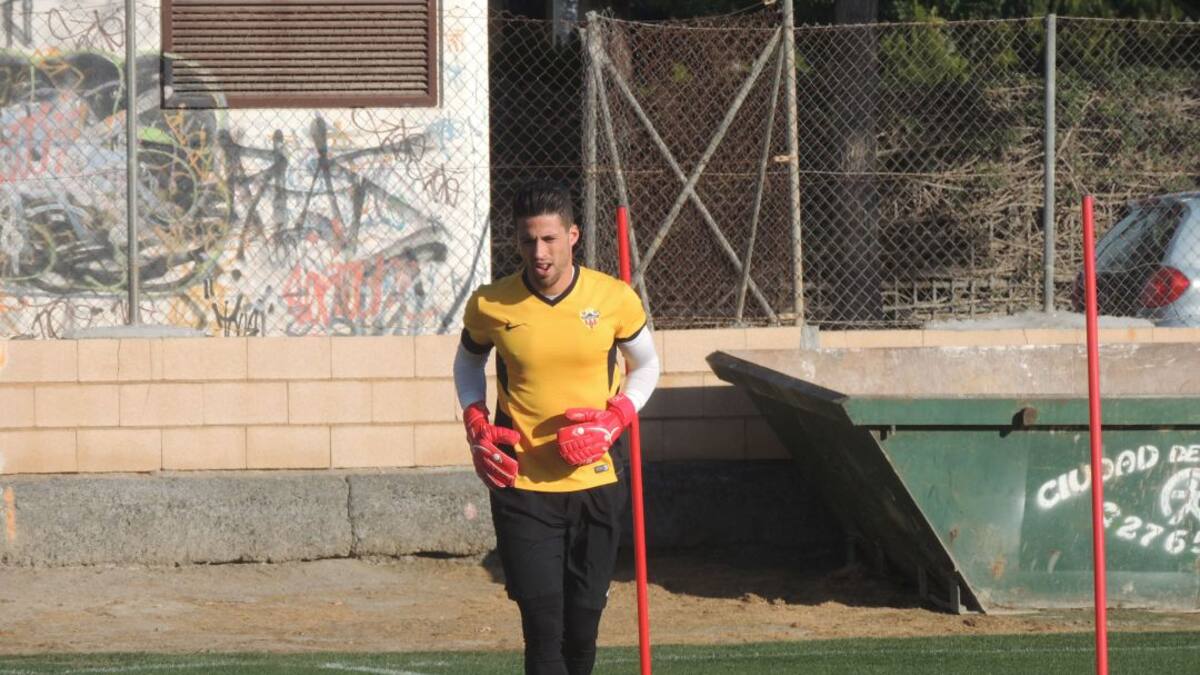 El portero Jero, primer fichaje del Almería B