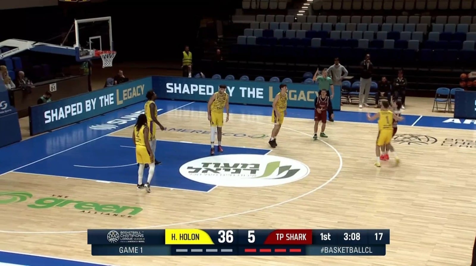 Imagen del partido que enfrentó al Trapani Basket y el Hapoel Holon