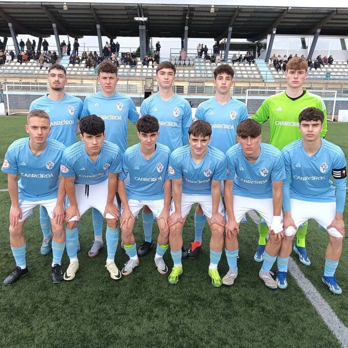 El Celta Juvenil en A Madroa momentos antes de un partido