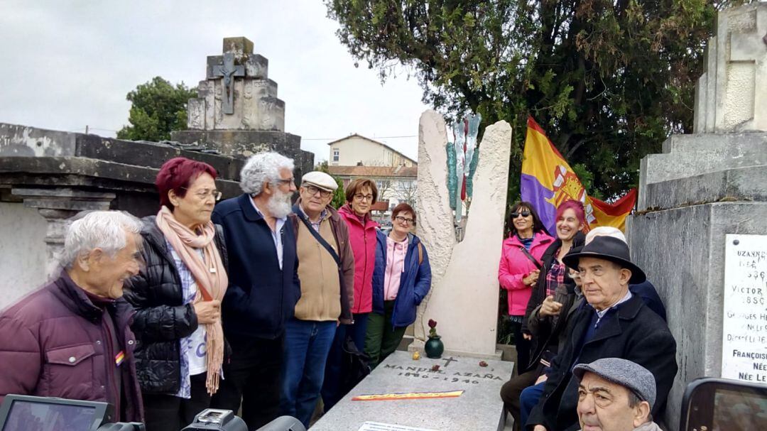  La ARMH visita la tumba de Manuel Azaña antes de regresar a Aranda