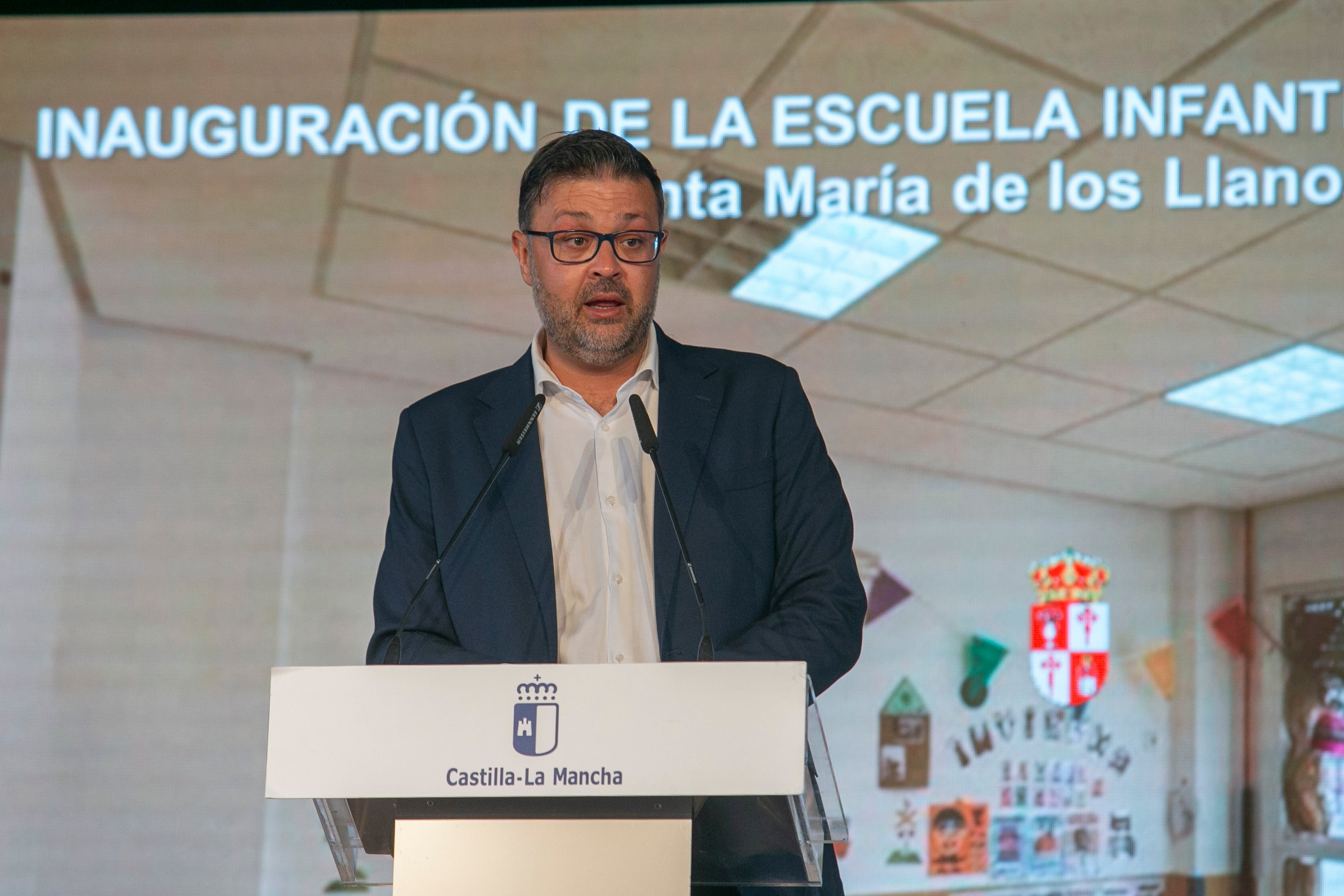 Santa María de los Llanos (Cuenca), 27 de julio de 2024.- El jefe del Ejecutivo regional, Emiliano García-Page, ha inaugurado, en Santa María de los Llanos, la escuela infantil, ubicada en el C.R.A. Airén, Sección Los Hinojosos. (Fotos: A. Pérez Herrera // JCCM)