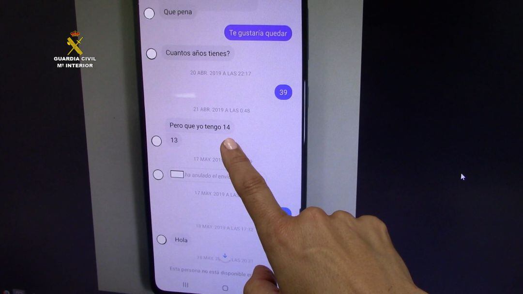 Imagen de la conversación del presunto depredador sexual con un menor