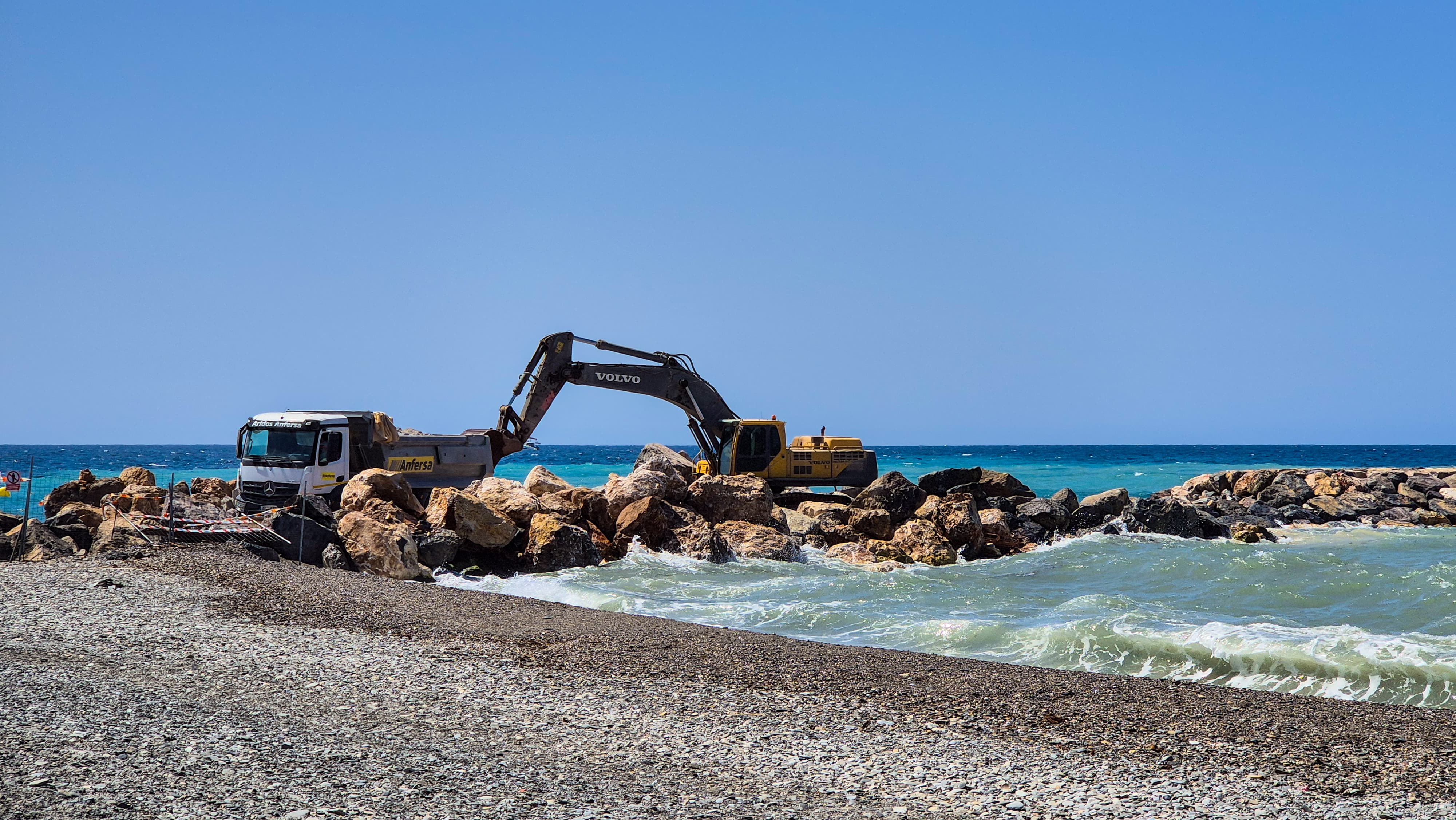 Obras del espigón de Playa Granada (Motril)