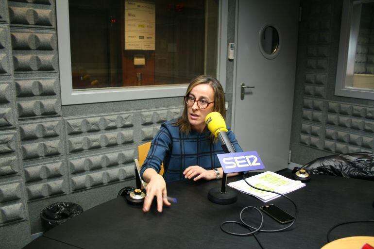 La Conselleira en un momento de la entrevista en Radio Vigo