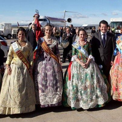 José Ciscar, vicepresidente del Consell con las falleras