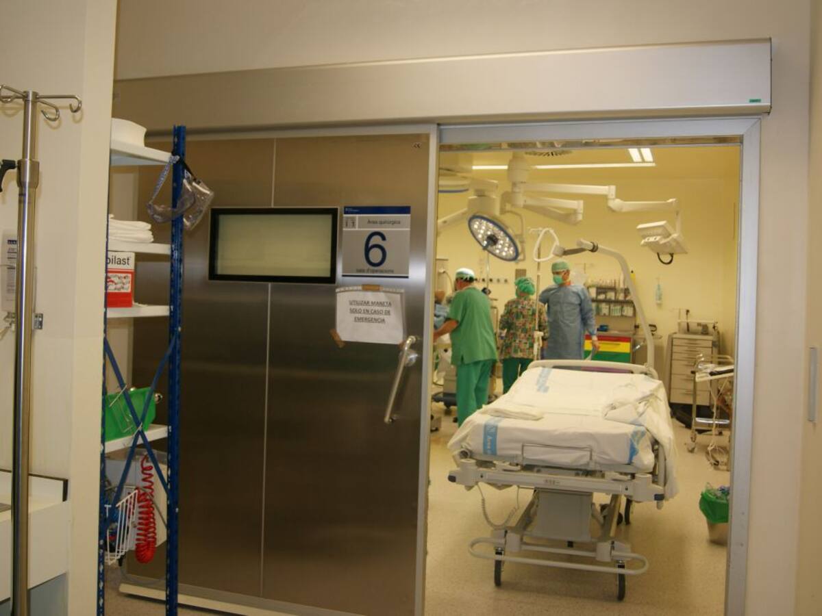 Gómez dice que habrá médicos especialistas en los próximos años en las islas