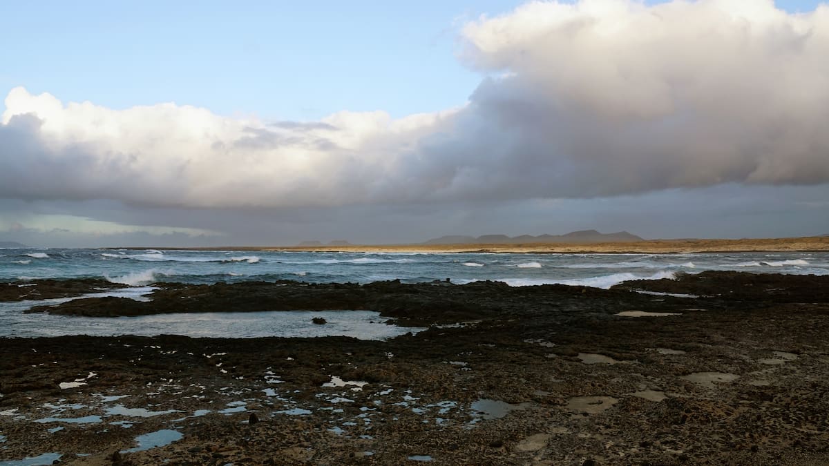 Papá Noel llega con el saco cargado de precipitaciones en Canarias