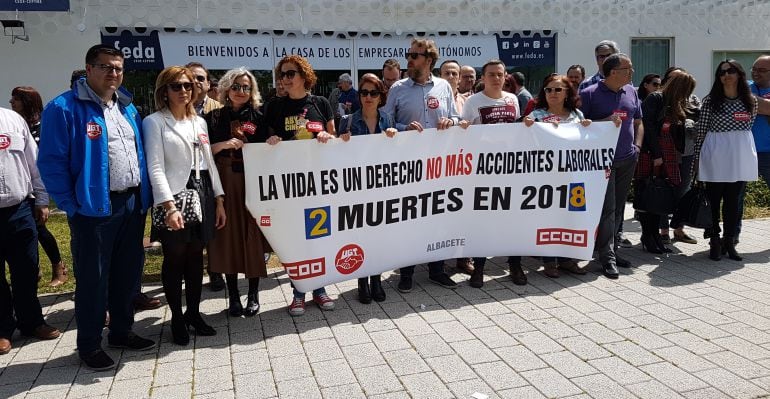 UGT y CCOO se han concentrado a las puertas de FEDA