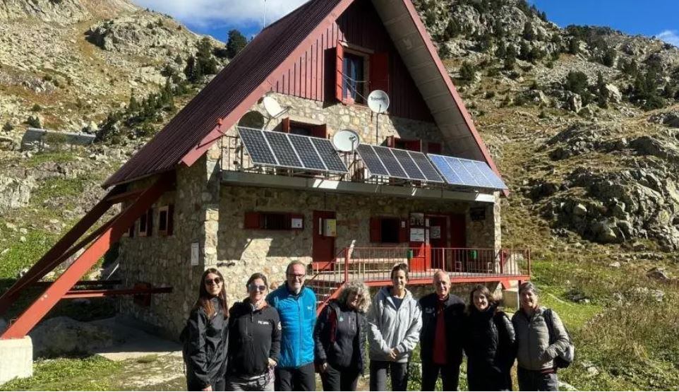 Visita, el pasado mes de septiembre, de responsables del Gobierno de Aragón al Refugio de Respomuso