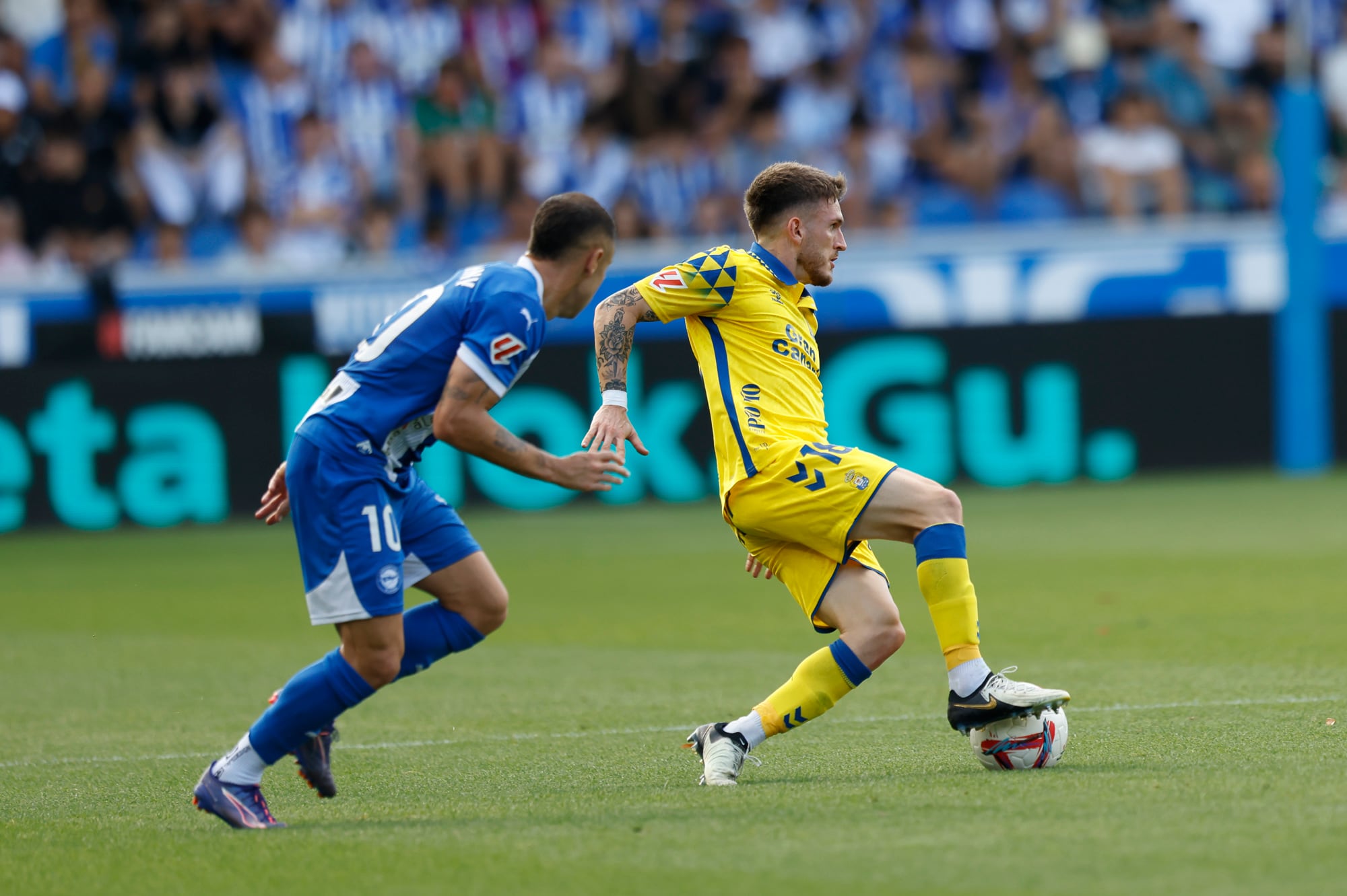 Alavés-Las Palmas en Vitoria.