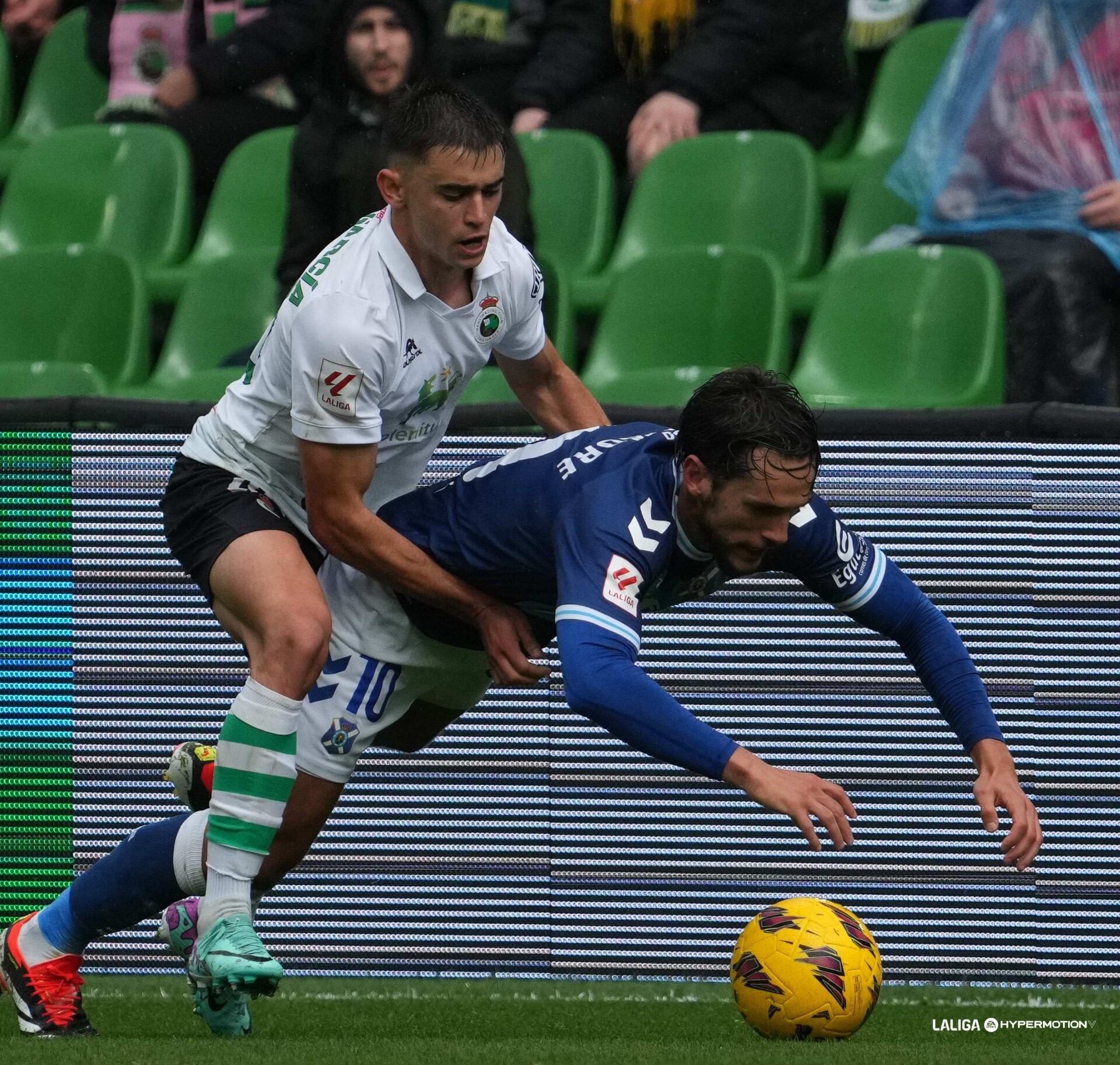 A pesar de ir ganando en el minuto 70 por 1-2, el Tenerife acabó severamente castigado.