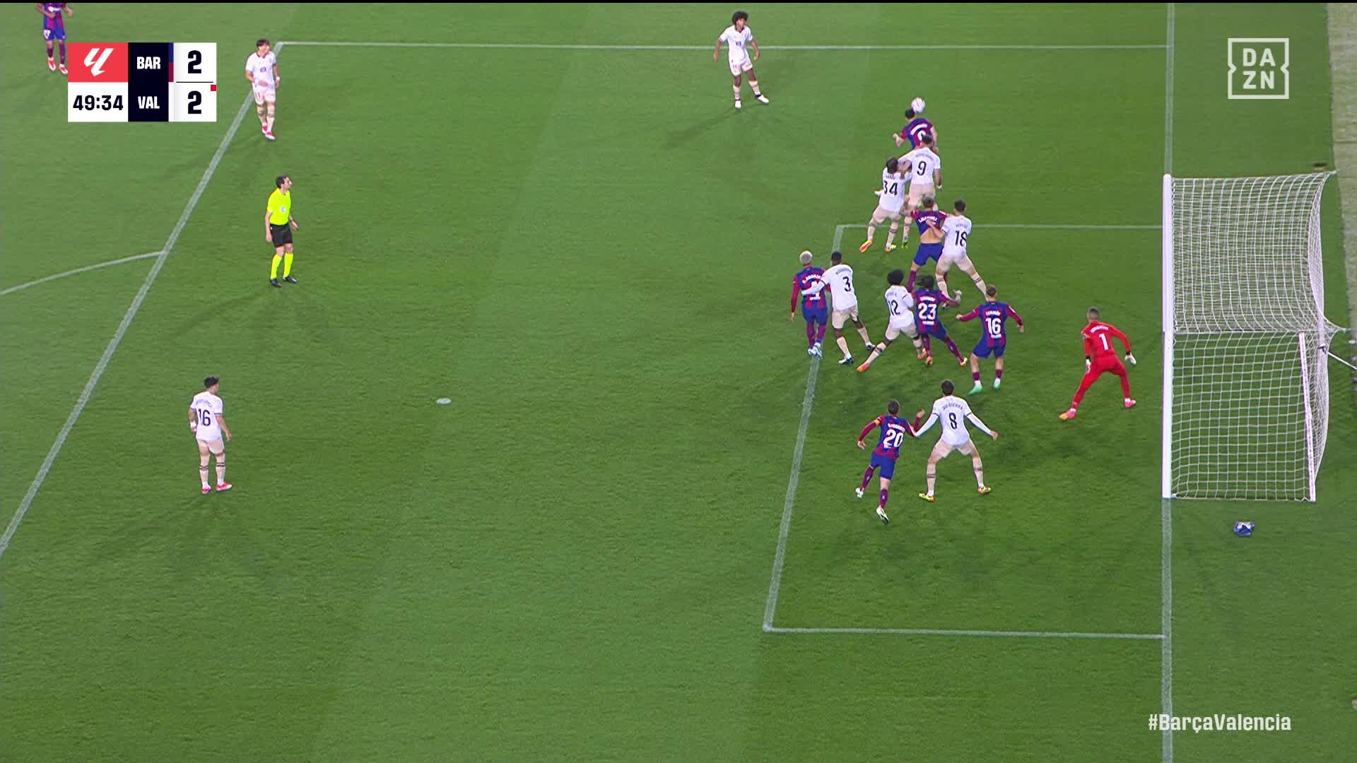 Fotograma de la jugada con el posible fuera de juego por interferencia de Fermín López