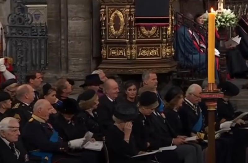 Felipe, Letizia, Juan Carlos y Sofía en el funeral de Isabel II