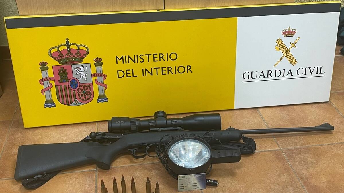 Sorprendidos un cazador y pescador furtivos en La Barosa y en Hospital del Sil, respectivamente