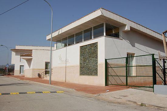 Fachada del centro Aspajunide en Jumilla