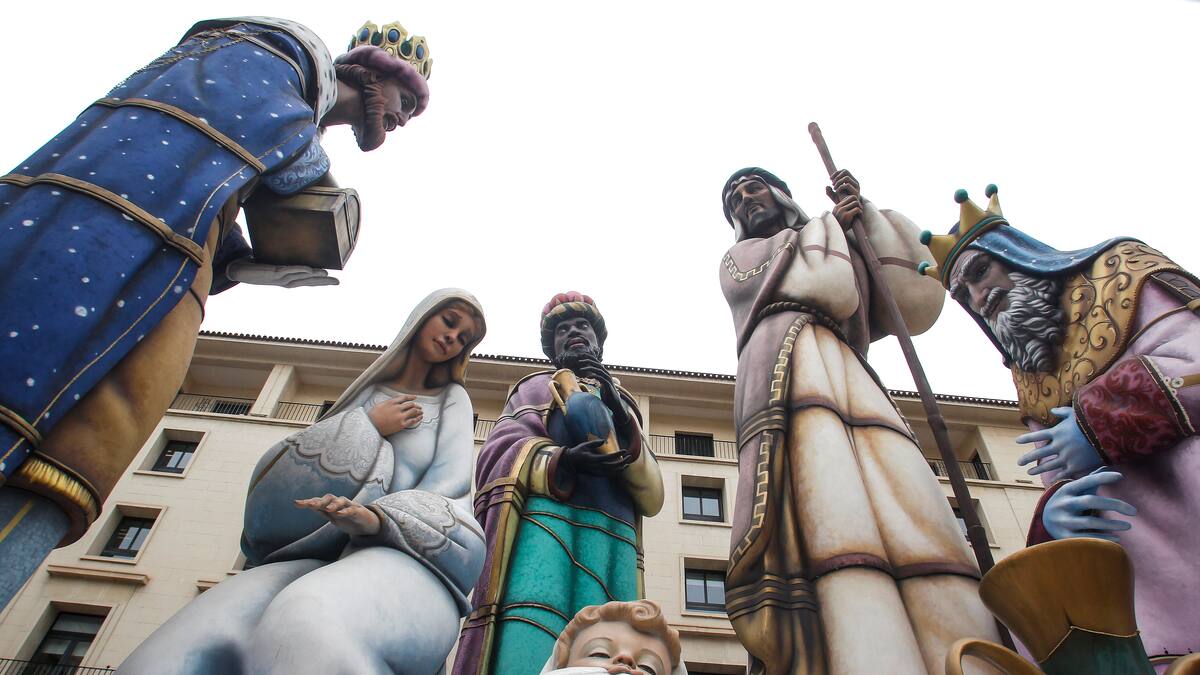 Alicante retocará los pequeños desperfectos del belén gigante "habituales en este tipo de montajes"