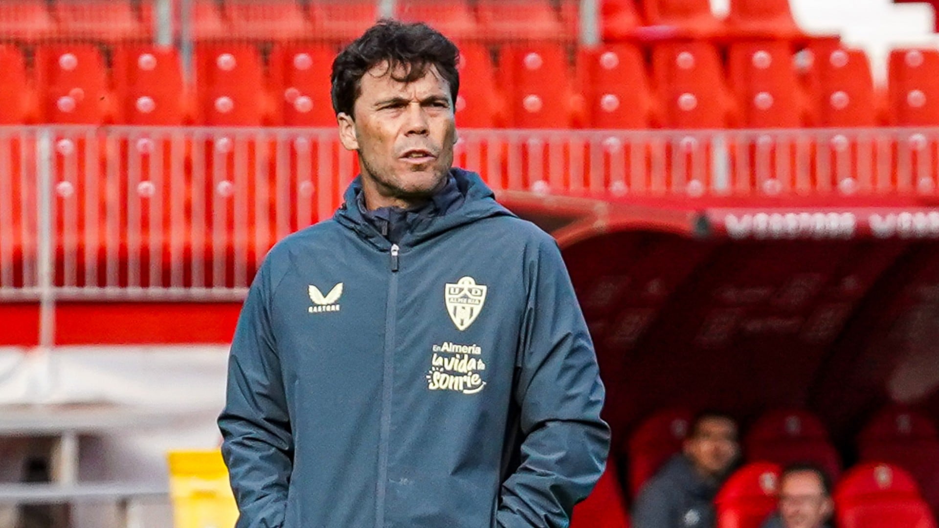 El entrenador del Almería quiere que todos disfruten de esta ronda.