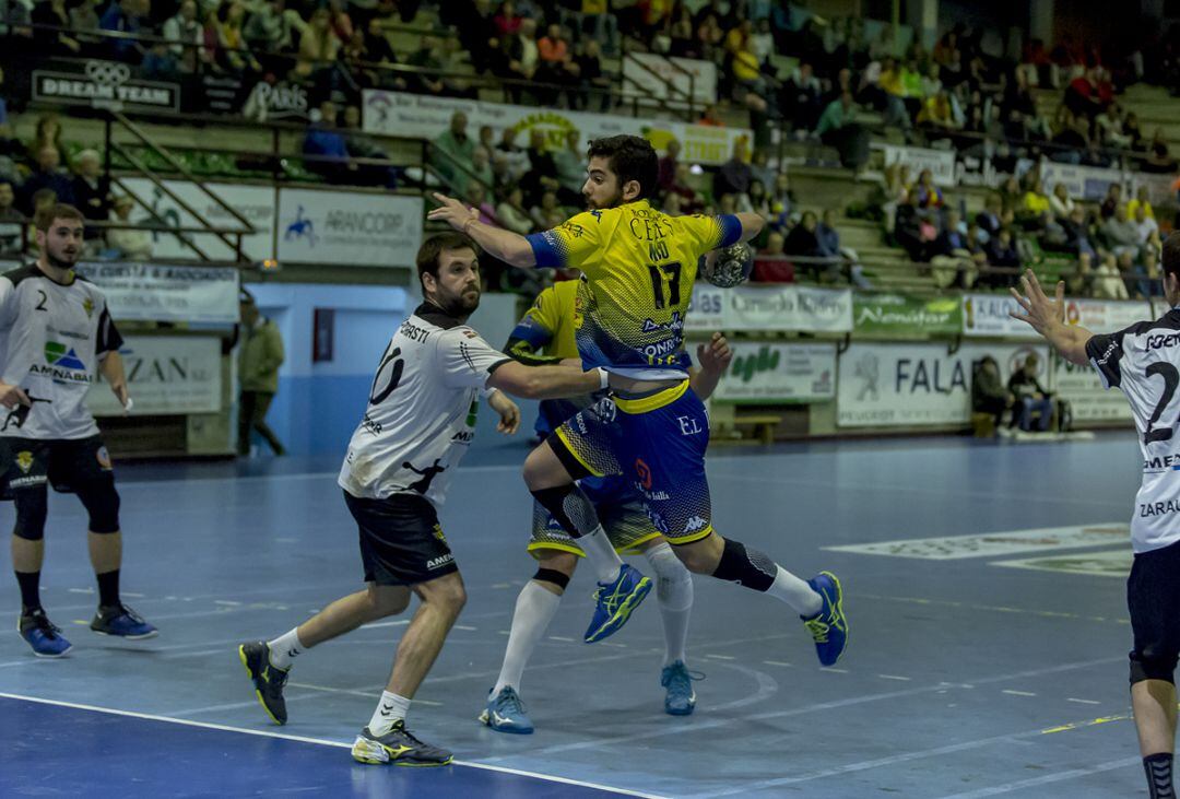 Nico López en una acción de ataque (Foto archivo)