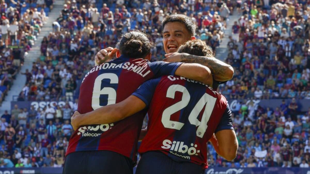 El Ciutat de València disfruta con el Levante UD de Calero (4-2)