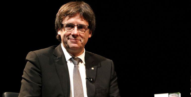 El president de la Generalitat, Carles Puigdemont, durante la presentaci´lon de un libro