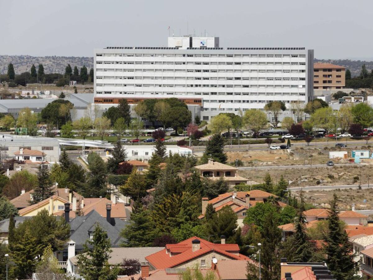 Investigan un posible brote Covid en la tercera planta del Hospital de Ávila