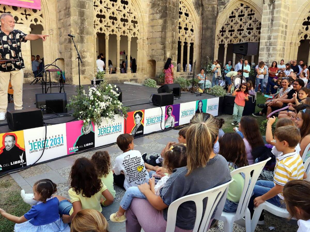 La Feria del Libro atrae a más de 14.000 personas con la presencia estelar de escritores de gran prestigio