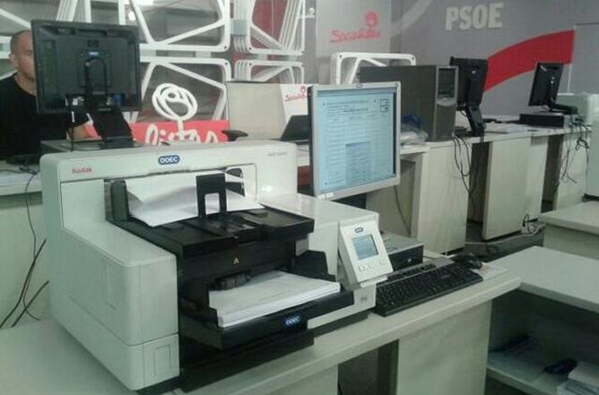 Esta es la máquina que contará los avales del PSOE.