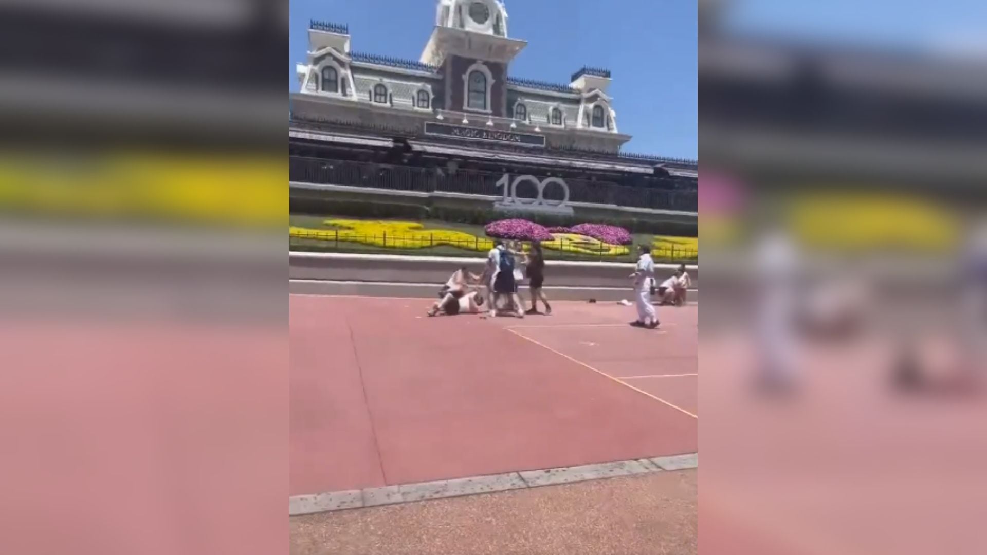 La pelea tuvo lugar a la entrada del recinto