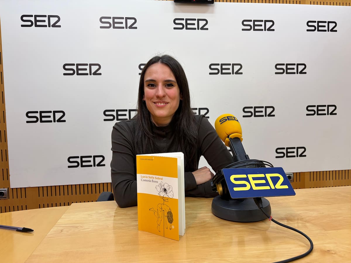 Lucía Solla: "Hay mujeres que han dejado a su pareja después de leer Comerás flores"