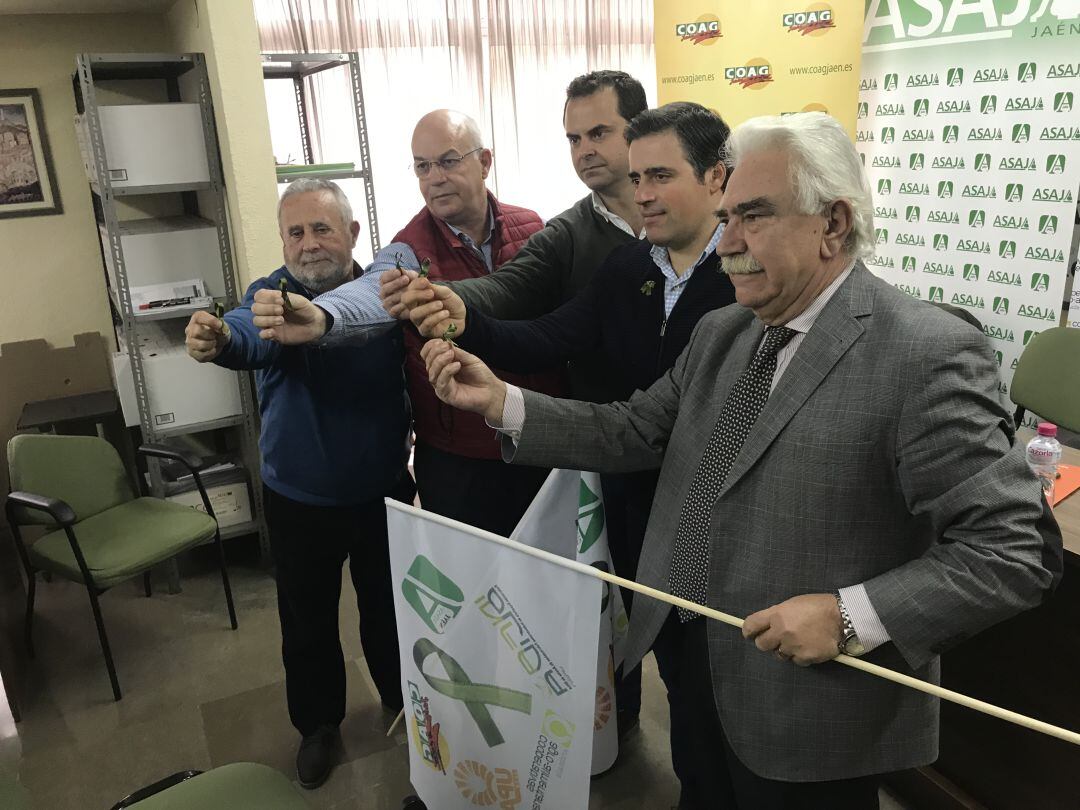 Enrique Delgado, Luis Carlos Valero, Juan Luis Ávila, Cristóbal Cano e Higinio Castellano.