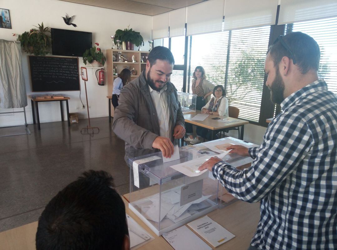 Santi Mari votando el domingo en Sant Llorenç