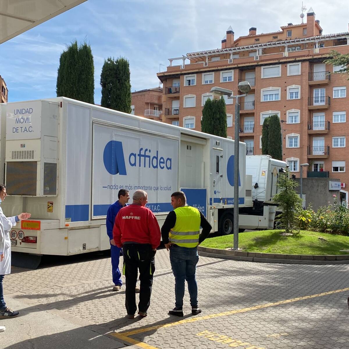 Un TAC móvil mientras se acomoda el nuevo