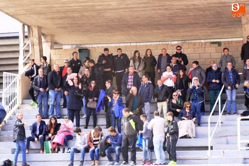 Afición del Salmantino, el día del ascenso a Regional de Aficionados, en Las Pistas/Salamanca RTV al día