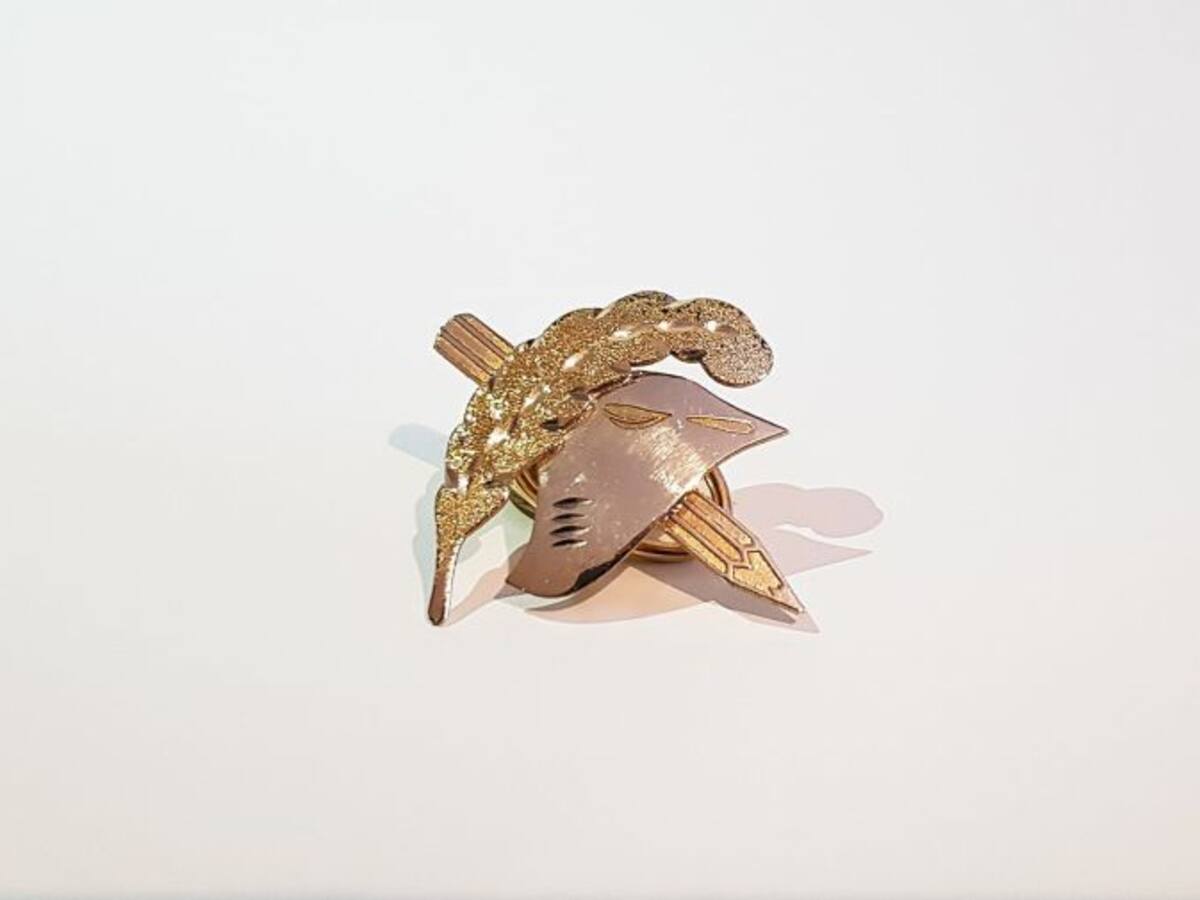 Los Estudiantes de Elda otorgan la insignia de oro a Rubén Alfaro