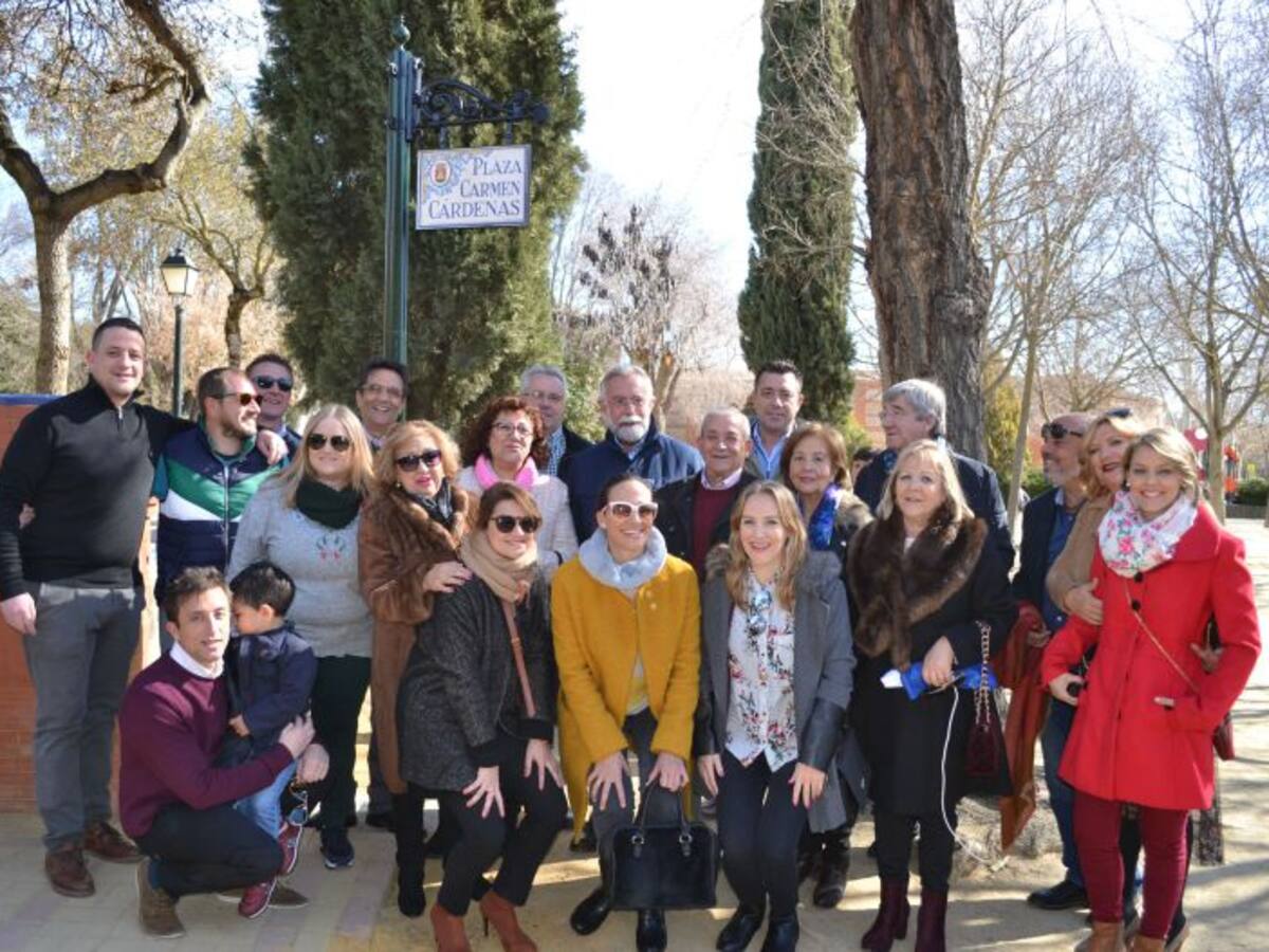 Inaugurada la plaza en honor a la talaverana que durante 50 años tuvo un puesto en el Prado.