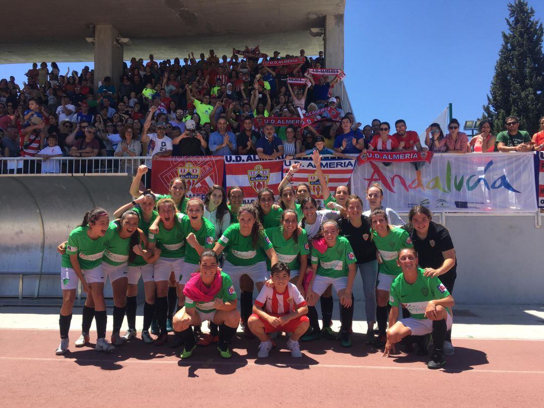 Foto con la afición.