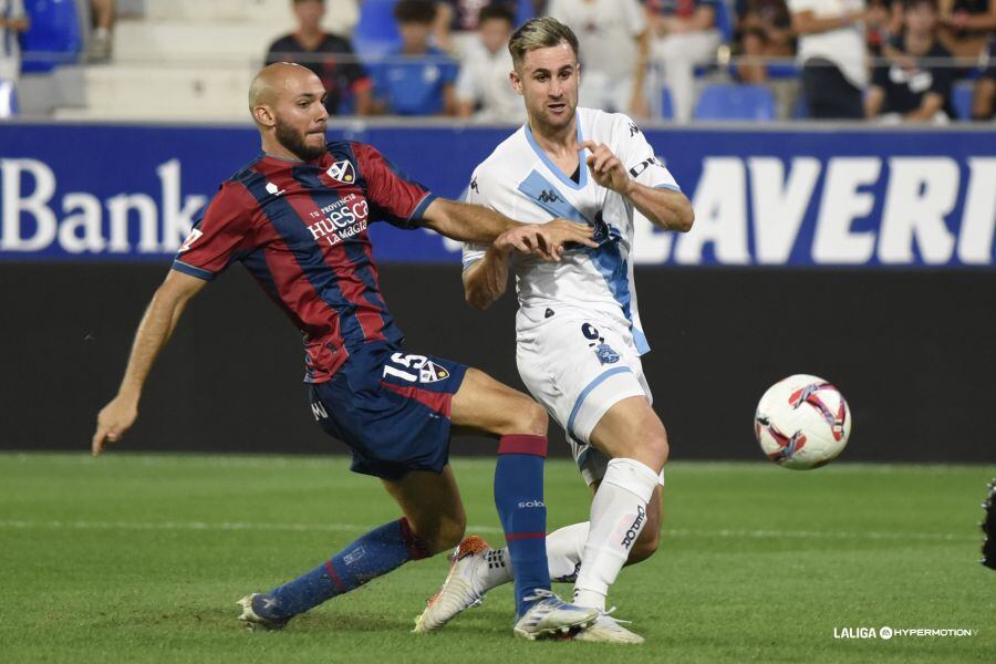 Jérémy Blasco durante una acción del partido ante el Deportivo