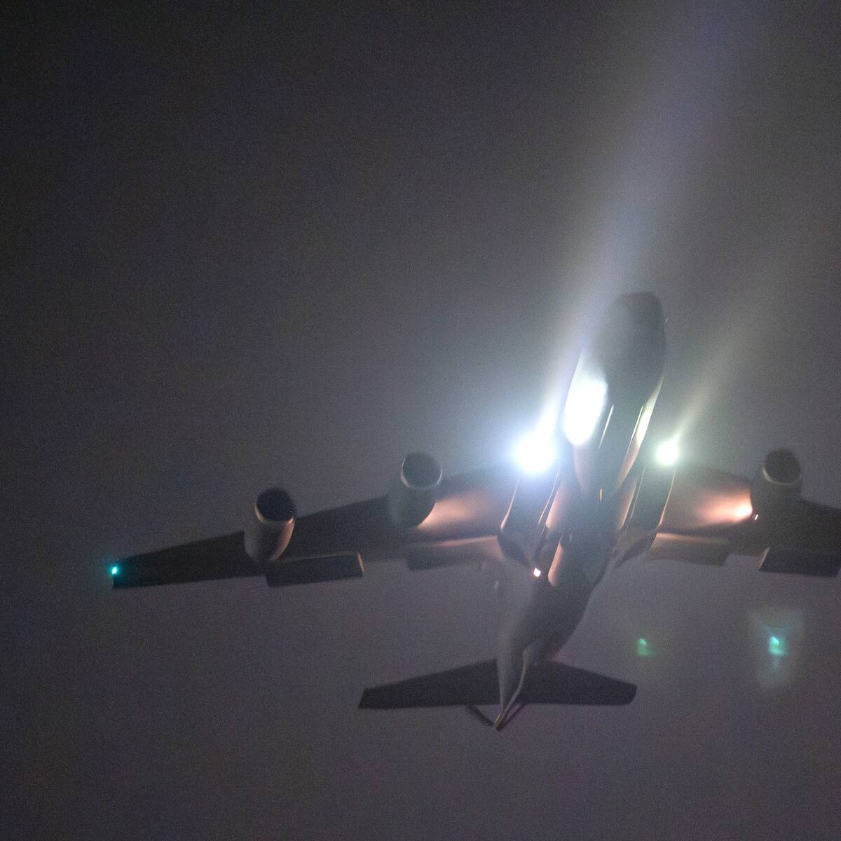 Estados Unidos lanza un "ataque a gran escala" contra el Estado Islámico en Siria