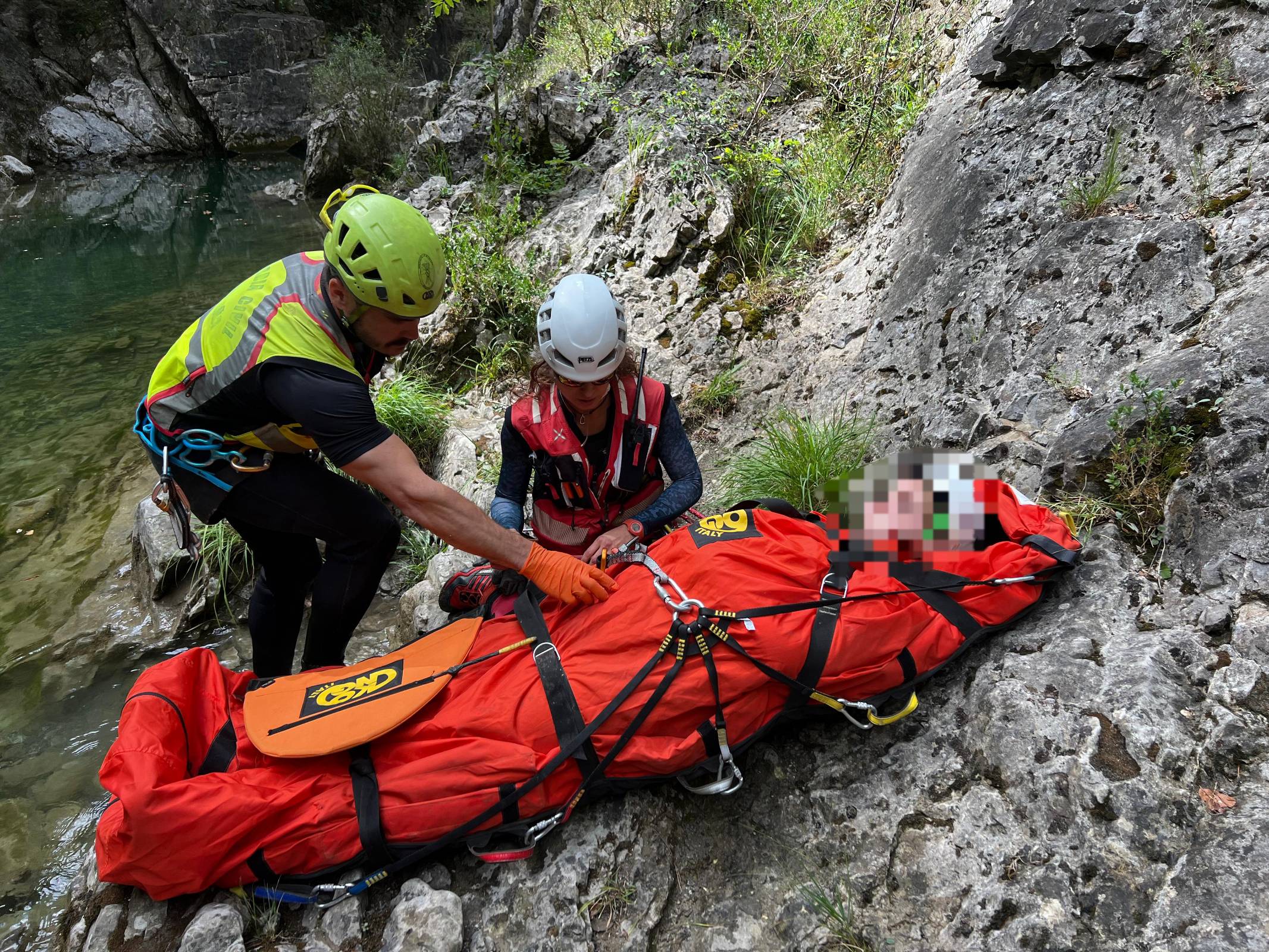 Rescate en el Pirineo aragonés por parte de los equipos de montaña.