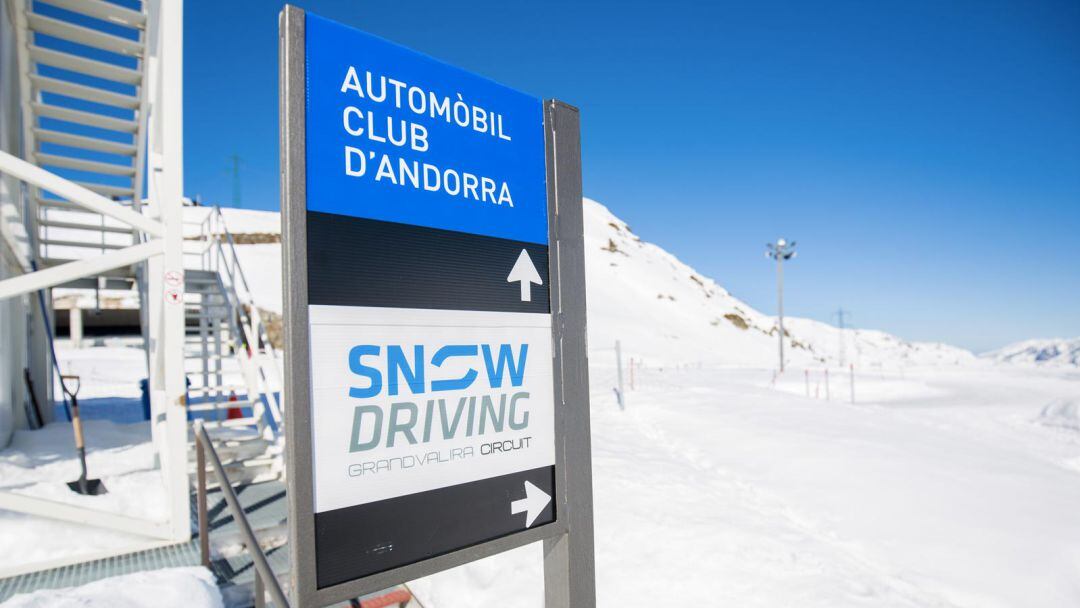 Circuit de conducció sobre gel al Pas de la Casa