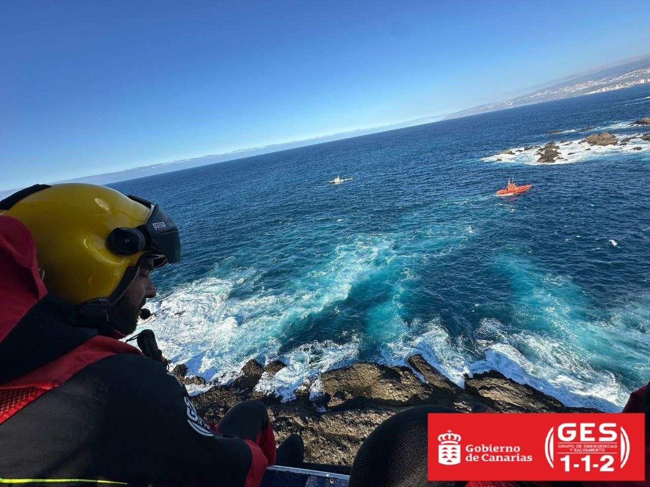 Continúa la búsqueda de un menor desaparecido en el mar en Tenerife (112)