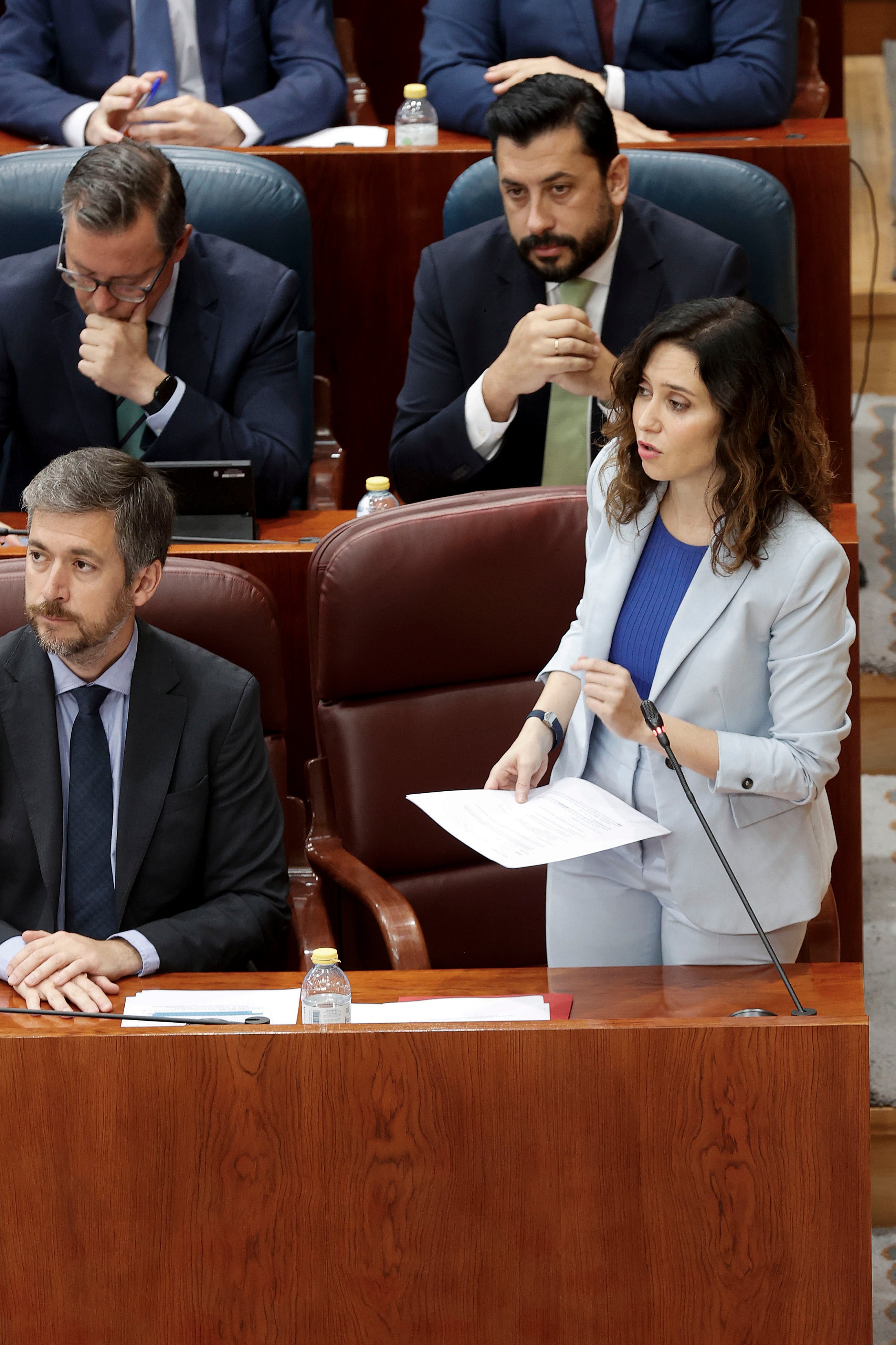 MADRID, 18/04/2024.- La presidenta de la Comunidad de Madrid, Isabel Díaz Ayuso, interviene este jueves en el pleno de la cámara. EFE/ J.P. Gandul
