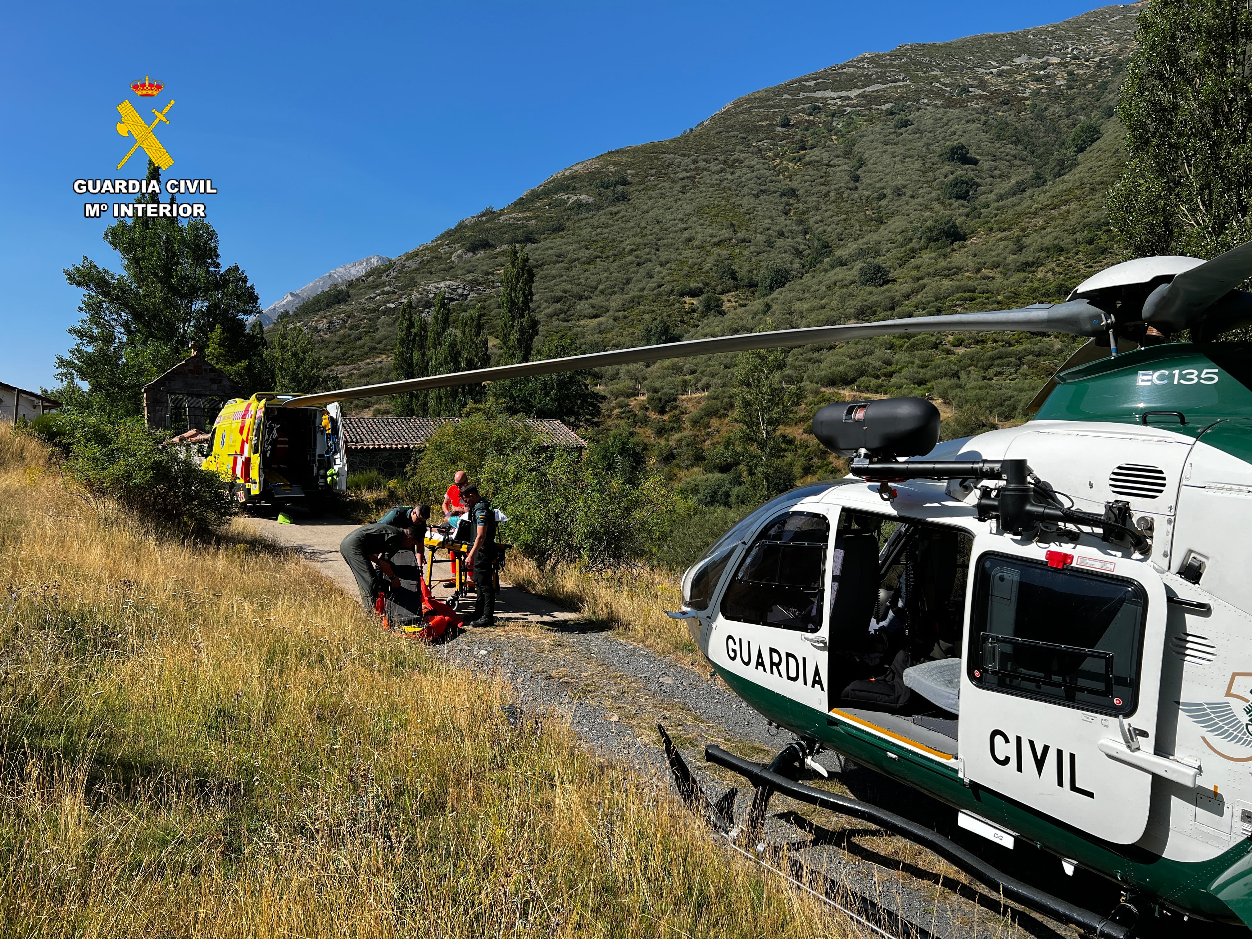 Rescatado un montañero que se lesionó la rodilla en el Pico Murcia